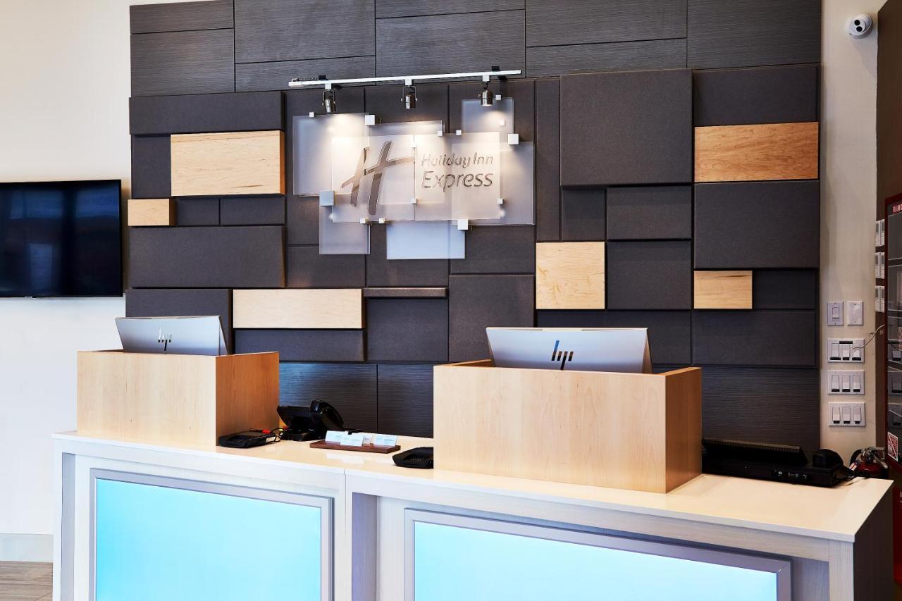 Holiday Inn Express - Nyc Brooklyn - Sunset Park By Ihg New York Ngoại thất bức ảnh